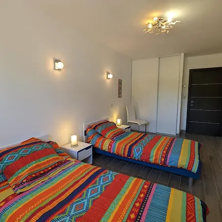 Renove Et Moderne Avec Wi-fi, Calme Et Confort Pres De Ligny-en-barrois Longeaux