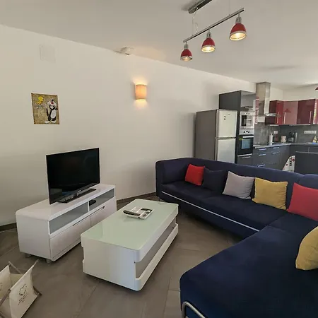 Renove Et Moderne Avec Wi-fi, Calme Et Confort Pres De Ligny-en-barrois - Fr-1-585-160 * Longeaux