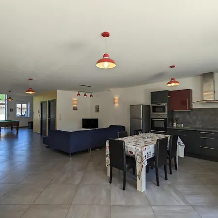 Renove Et Moderne Avec Wi-fi, Calme Et Confort Pres De Ligny-en-barrois - Fr-1-585-160 Feriehus