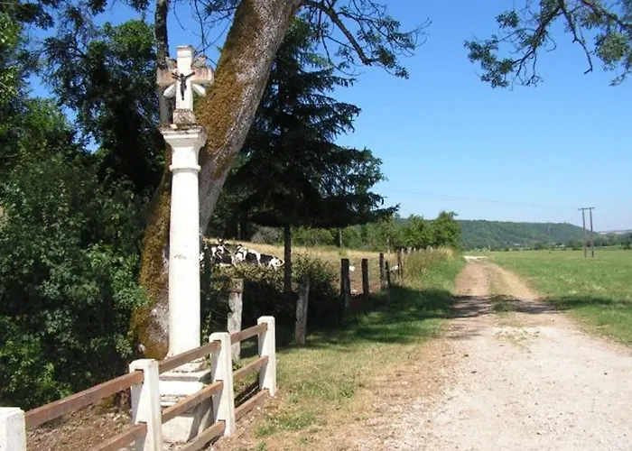 Renove Et Moderne Avec Wi-fi, Calme Et Confort Pres De Ligny-en-barrois - Fr-1-585-160 Longeaux