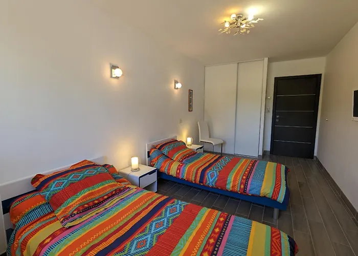 Renove Et Moderne Avec Wi-fi, Calme Et Confort Pres De Ligny-en-barrois - Fr-1-585-160 Longeaux