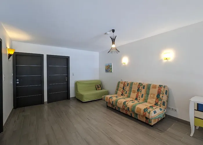 Renove Et Moderne Avec Wi-fi, Calme Et Confort Pres De Ligny-en-barrois - Fr-1-585-160 펜션 *